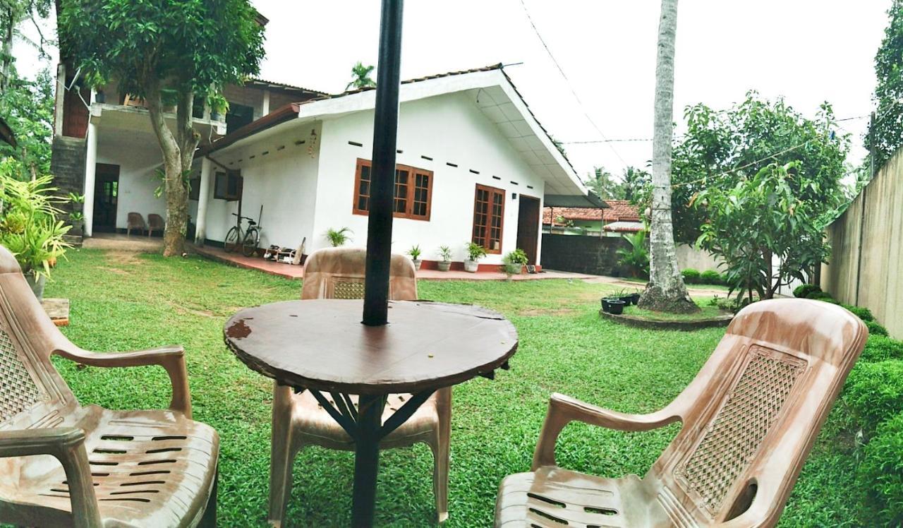 Sanithu Homestay And Villa Гале Екстериор снимка