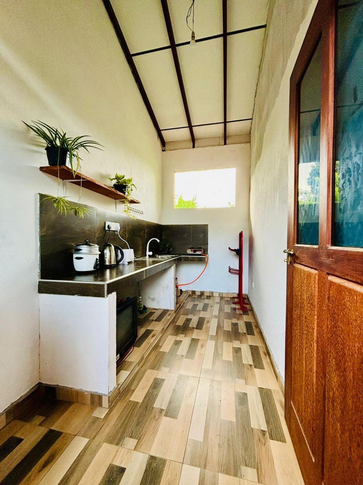 Sanithu Homestay And Villa Гале Екстериор снимка